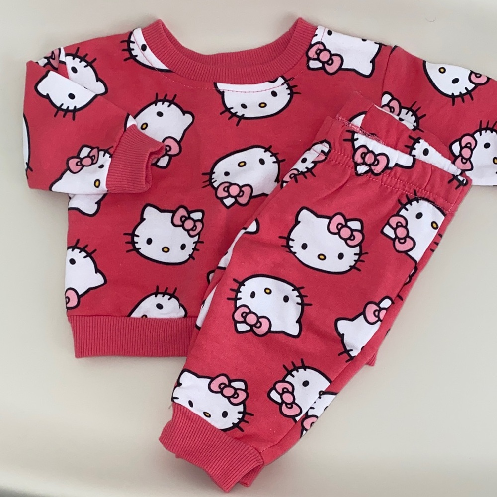 Hello Kitty sweatsuit